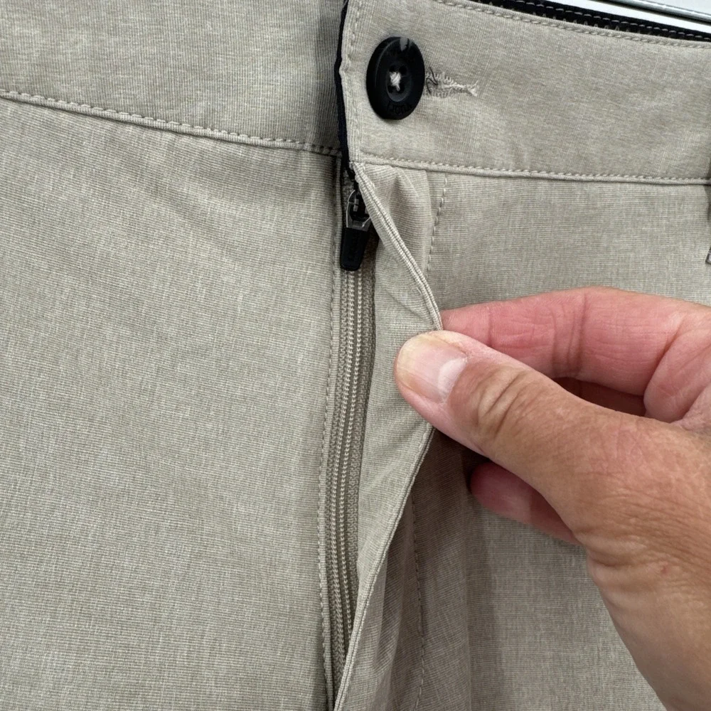 Vuori Aim Performance Men's Chino Shorts Tan Sz 38 Style V368, 8" Inseam - Picture 4 of 13